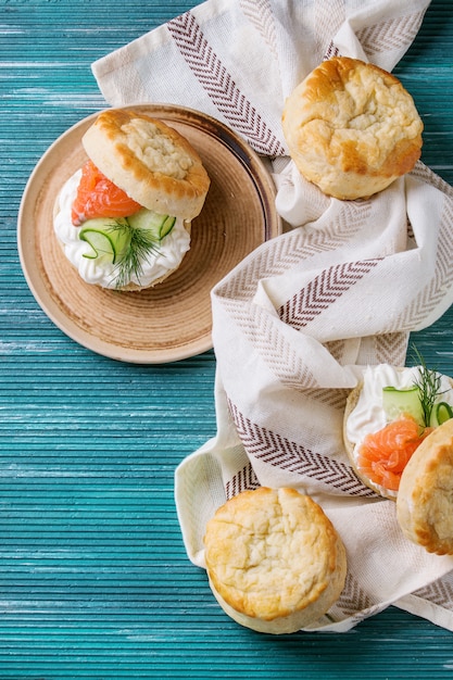 Kaas scones met zalm