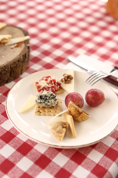 Kaasplankje, gourmet wijn en kaas charcuterie dienblad