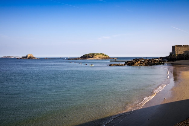 Kajak in de baai van SaintMalo Bretagne Frankrijk