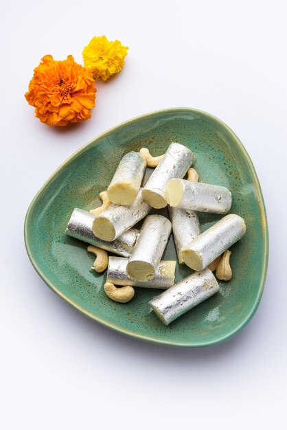 Kaju Roll mithai Een koninklijk Traditioneel snoepje gemaakt van cashewpoeder en mawa met suiker