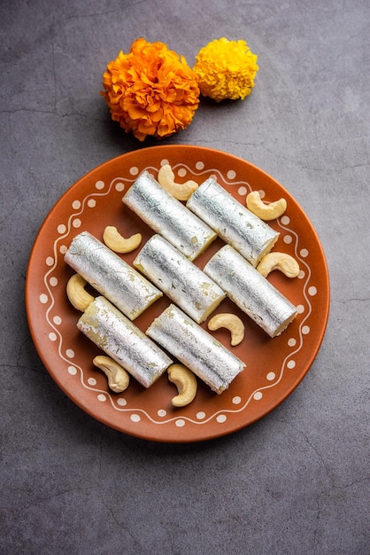 Kaju Roll mithai Een koninklijk Traditioneel snoepje gemaakt van cashewpoeder en mawa met suiker