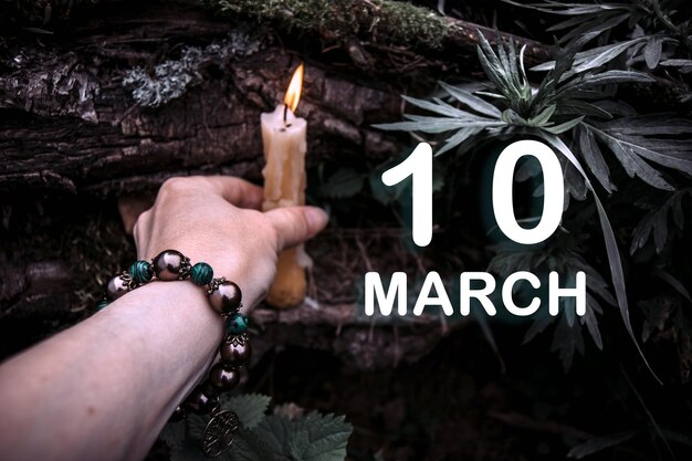 Kalenderdatum op de achtergrond van een esoterisch spiritueel ritueel 10 maart is de tiende dag van de maand