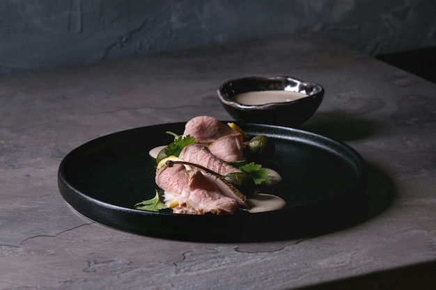 Kalfsvlees met tonijnsaus vitello tonnato