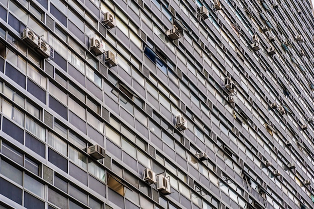 Kantoren windows in sao paulo downtown.