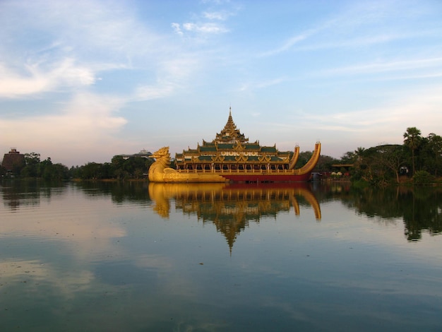 Karaweik Palace Yangon 랑군 미얀마