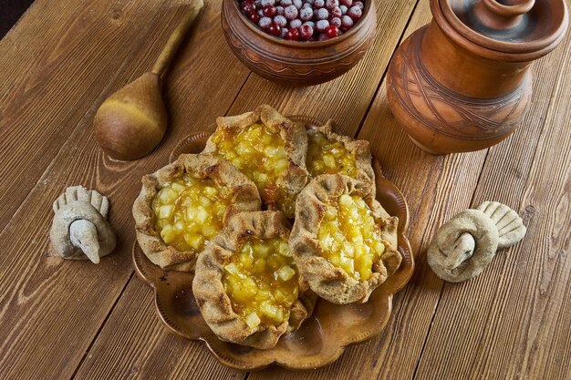 Karelian pasty with apples and apricot traditional pasties usually had a rye crust but the North Karelian and Ladoga Karelian