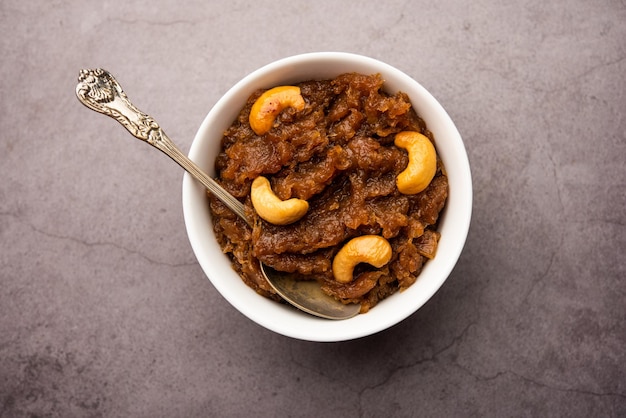 Kashi halwa of kasi halva is een van de klassieke en traditionele desserts van Karnataka gemaakt met Ash Gourd of witte pompoen of kaddu