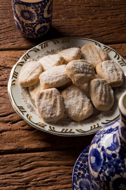 Kastanjekoekje op tafel