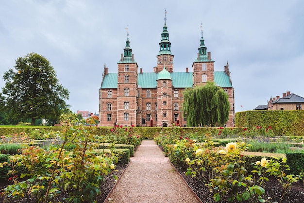 Kasteel en tuin rosenborg in kopenhagen