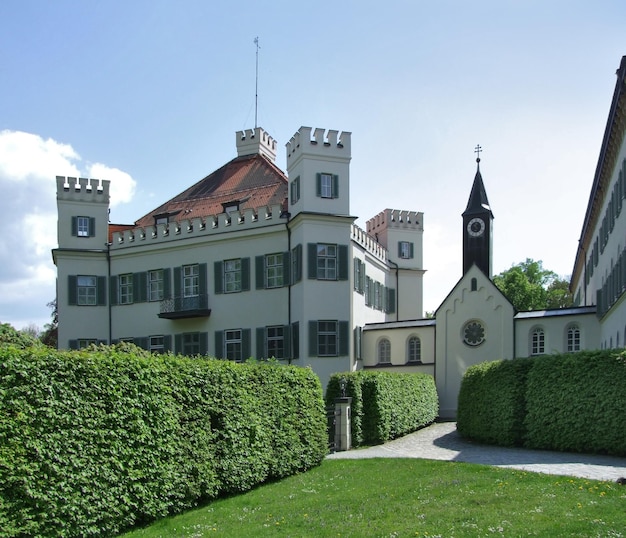 Kasteel Possenhofen in een zonnige sfeer