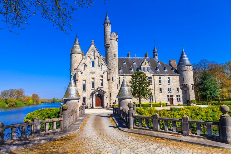 Foto kasteel uit sprookje. belgië, marnix
