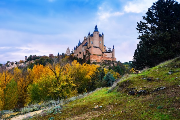 Kasteel van Segovia in november dag