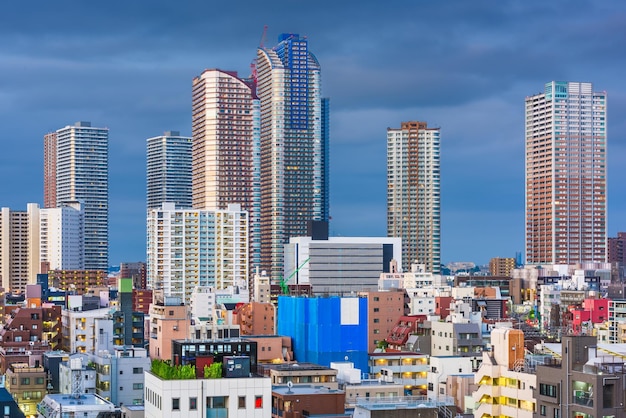 Photo kawasaki japan downtown city skyline at dusk