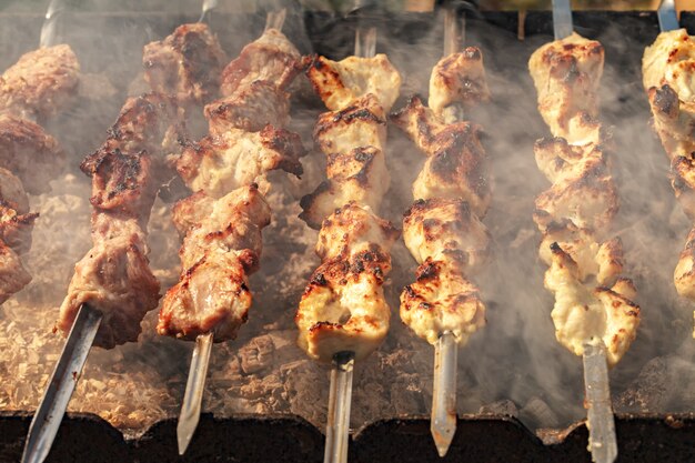 Kebabs op de grillrook