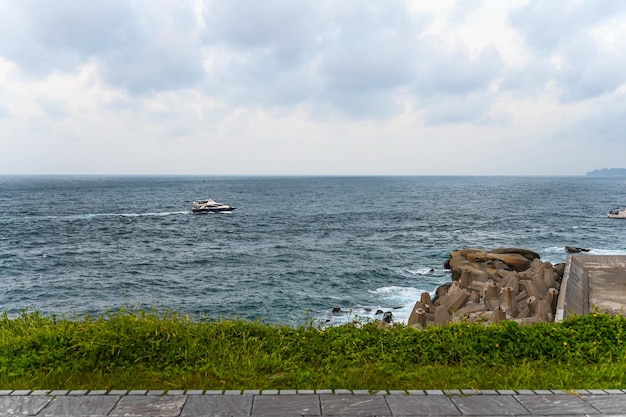 Keelung City Taiwan SEP 14 2019 Schip op zee