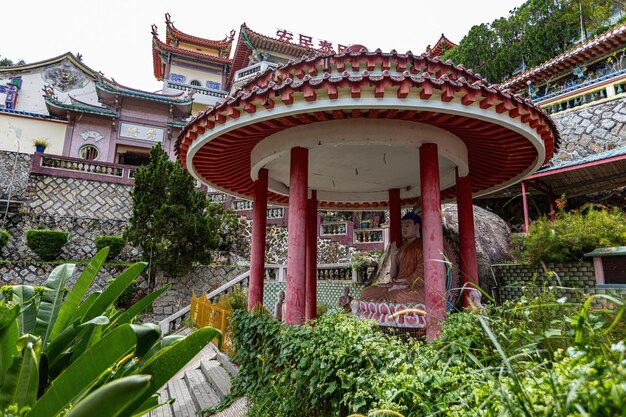 Foto kek lok si boeddhistische tempelpagode in georgetown, penang, maleisië