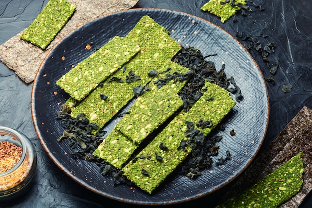 Kelp and spirulina chips, crispy seaweed