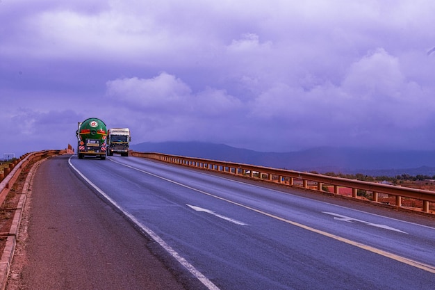 Photo kenya landscapes highway roads asphalt tarmac emali mombasa road oloitoktok kajiado county kenya eas