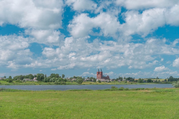 Kerk aan het meer