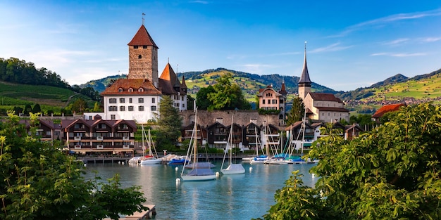 Kerk en kasteel van Spiez, Zwitserland