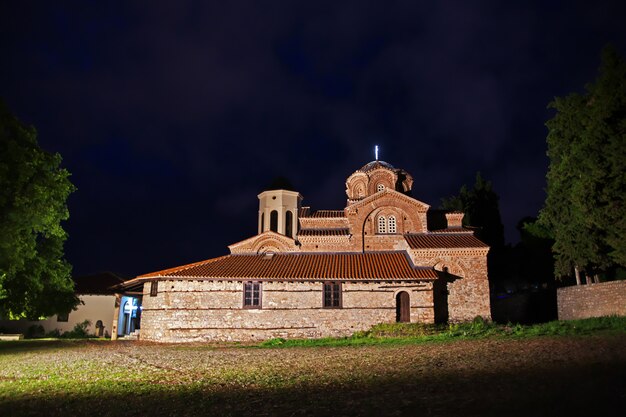 Kerk in Orchid City, Macedonië in de nacht