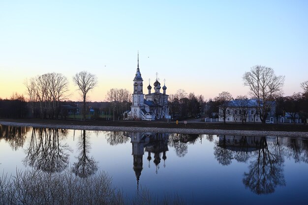 kerk rivier panorama vologda, landschap orthodoxie toerisme rusland