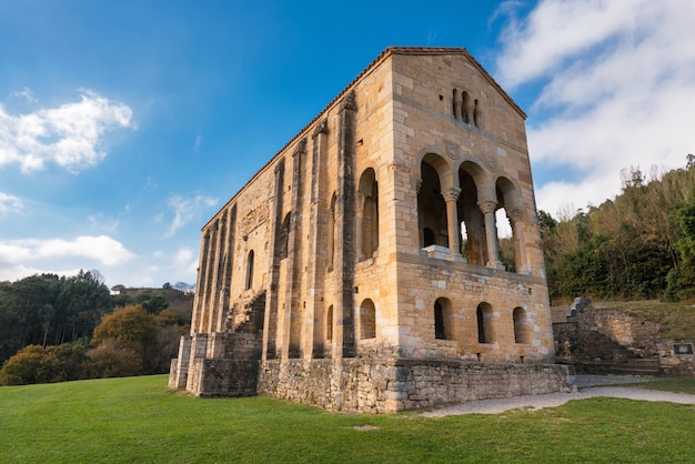 Kerk Santa Maria del Naranco Oviedo Asturias Spanje