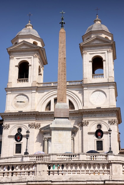Kerk van Trinita dei Monti in Rome Italië