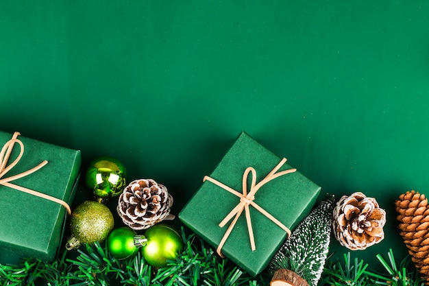 Kerst achtergrond met geschenkdozen, voorbereiding voor vakantie Bovenaanzicht met kopie ruimte