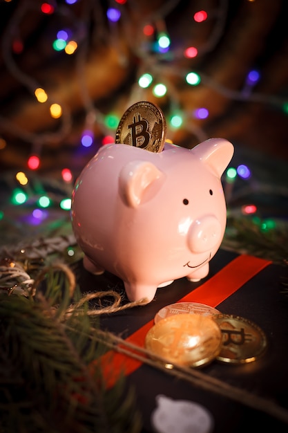 Kerst bitcoin slinger geschenken en dennentakken