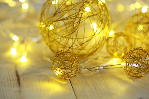 Kerst decoratieve ballen en slinger