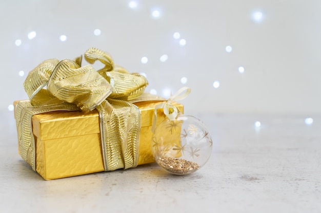 Kerst gouden geschenkdoos