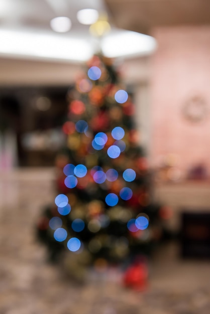 Kerst lichte decoratie en abstracte bokeh vervagen achtergrond