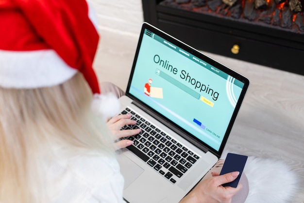 Kerst online winkelen met laptop