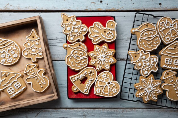 Kerst peperkoek cookie op houten tafel