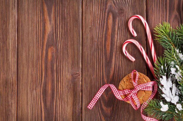 Kerst peperkoek koekjes snoep riet en boom