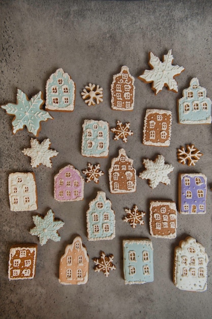 Kerstachtergrond met peperkoekkoekjes