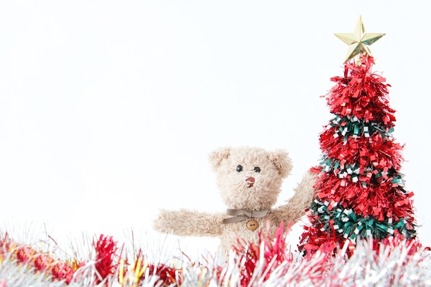 Kerstboom met teddybeer is gelukkig nieuwjaar