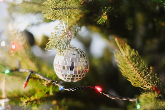 Kerstboomversiering Nieuwjaarsvakantie achtergrond feestelijk concept