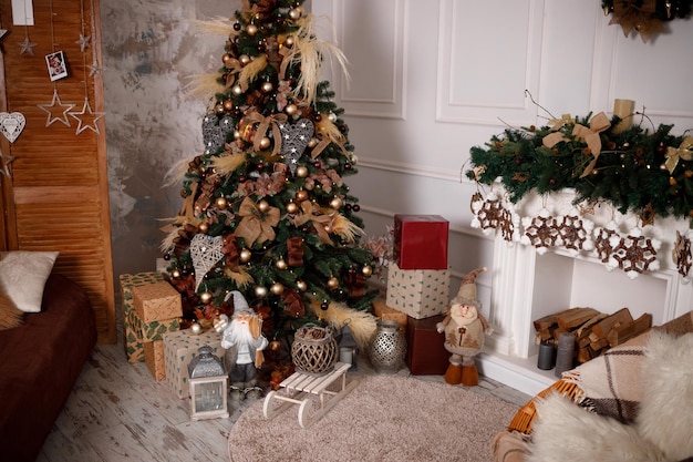 Kerstdecoratie en speelgoed voor Kerstmis en Nieuwjaar Kinderhuis