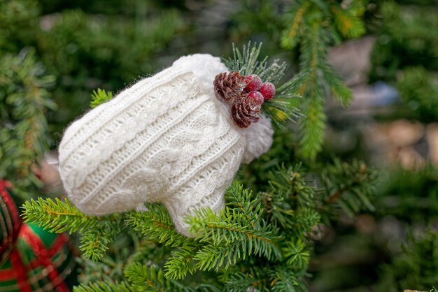 Kerstdecoratie op kunstkerstboom