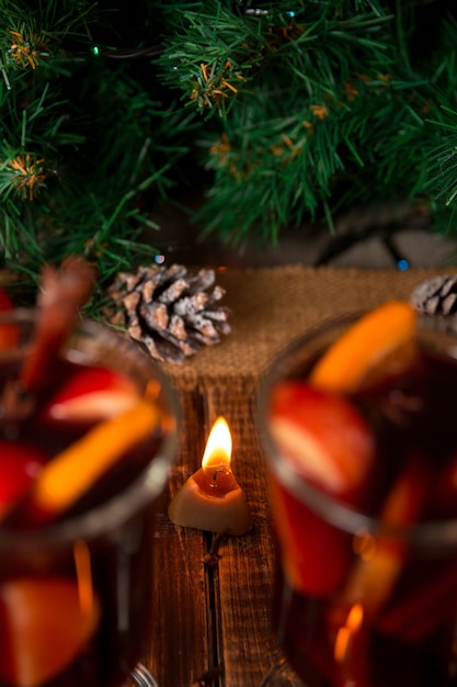 Kerstdecoratie op tafel