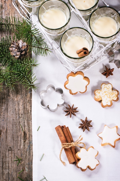 Kerstkoekjes en cocktail