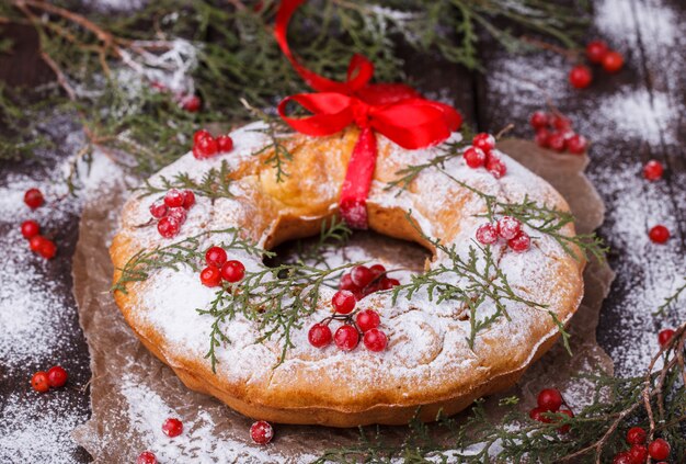 Kerstkrans met ornamenten Yoghurtcake