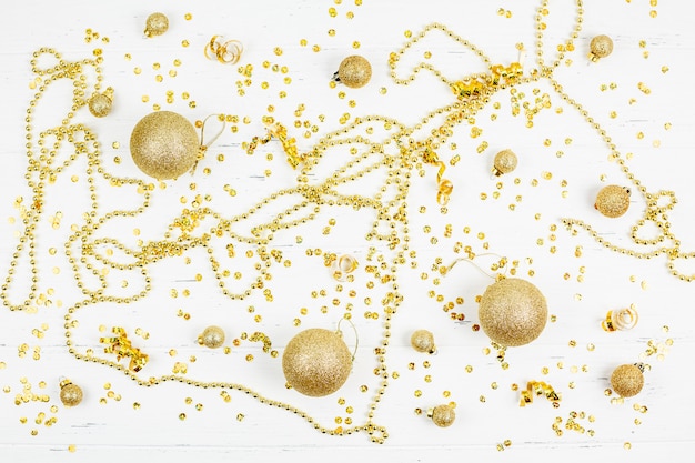 Kerstmis decoratief gouden stuk speelgoed ballenpatroon