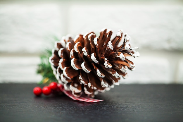 Kerstmisdenneappel met plaats voor tekst.