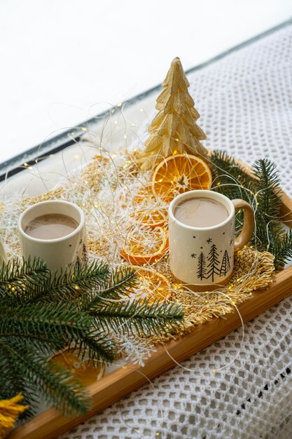 Foto kerstmorgen met warme koffie wintermorgen kerststemming