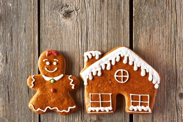 Kerstpeperkoekmeisje en huiskoekjes