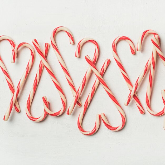 Kerstvakantie candy cane patroon textuur en achtergrond vierkant gewas