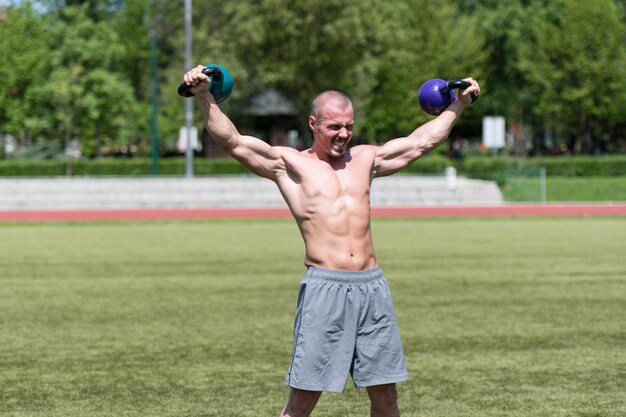 Kettle Bell Oefening Buiten